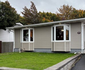 Exterior - 3BR Less then 5 minutes from Downtown, Hospitals & Mall (St. John's)