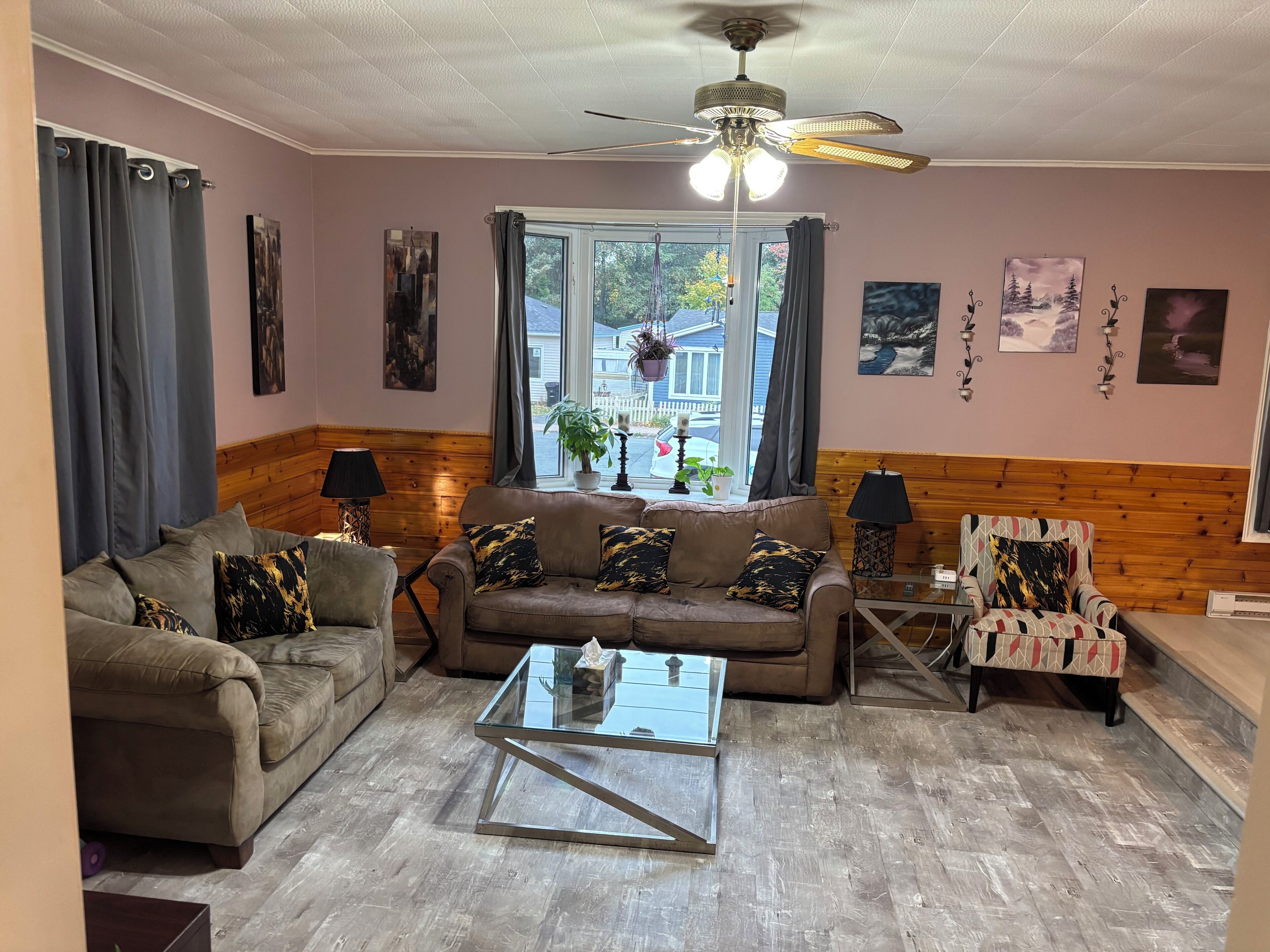 Télévision, cheminée