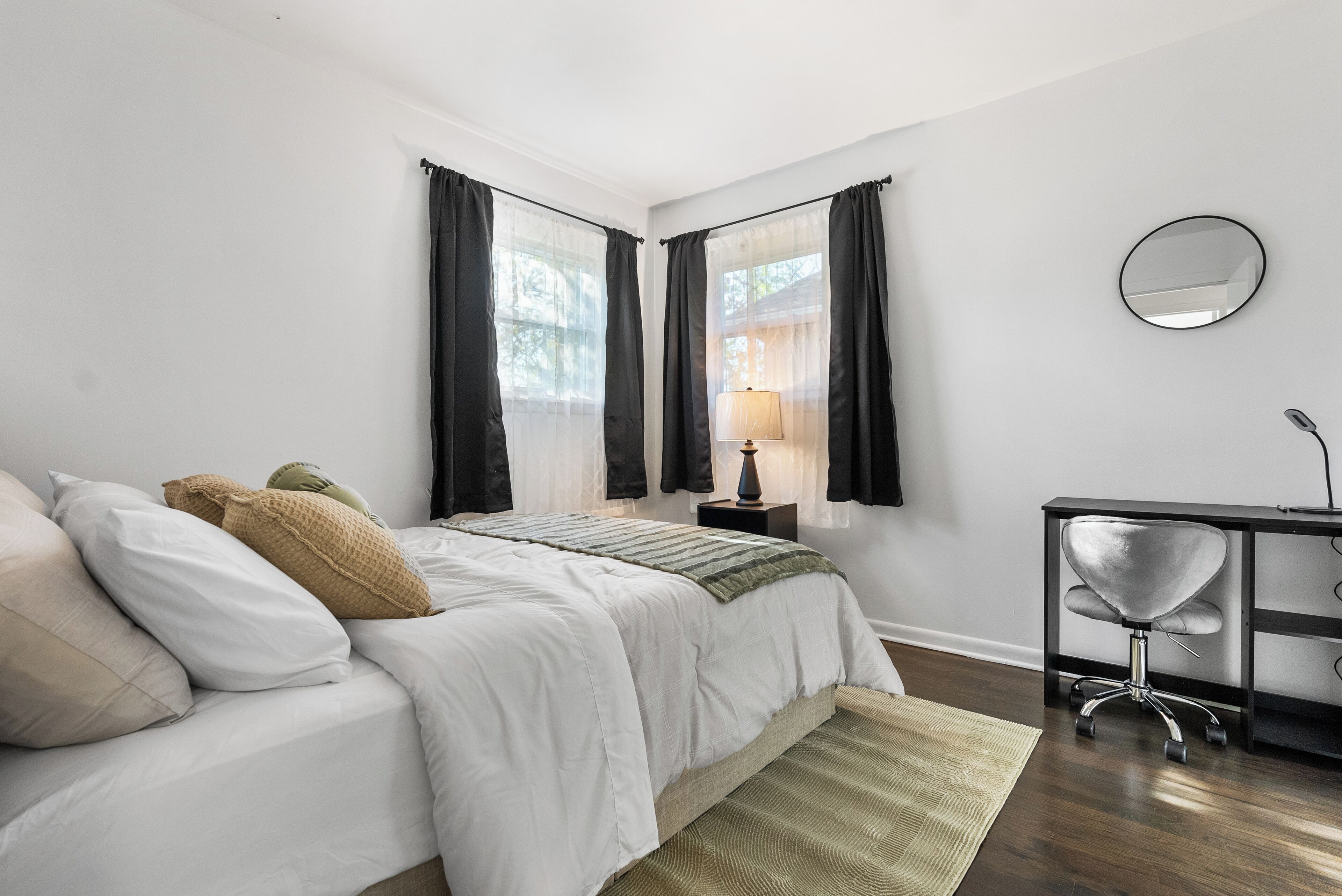 Silitysrauta/-lauta, internet, vuodevaatteet