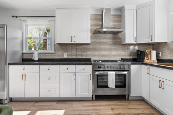 Microwave, oven, stovetop, dishwasher