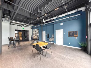 Dining - Sleepover: Spacious 1BD/1BA Loft - Newton (Newton)