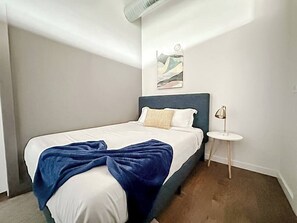 Skrivebord, strygejern/strygebræt, gratis Wi-Fi, sengetøj