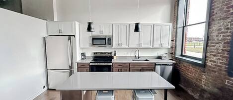 Fridge, microwave, oven, stovetop