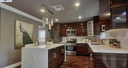 Quiet 5BR Home – Family & Work Travel Ready