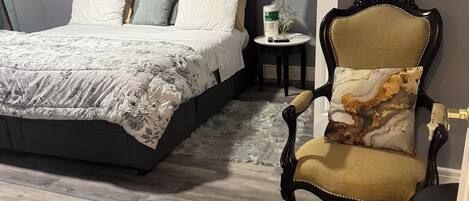 Iron/ironing board, WiFi, bed sheets