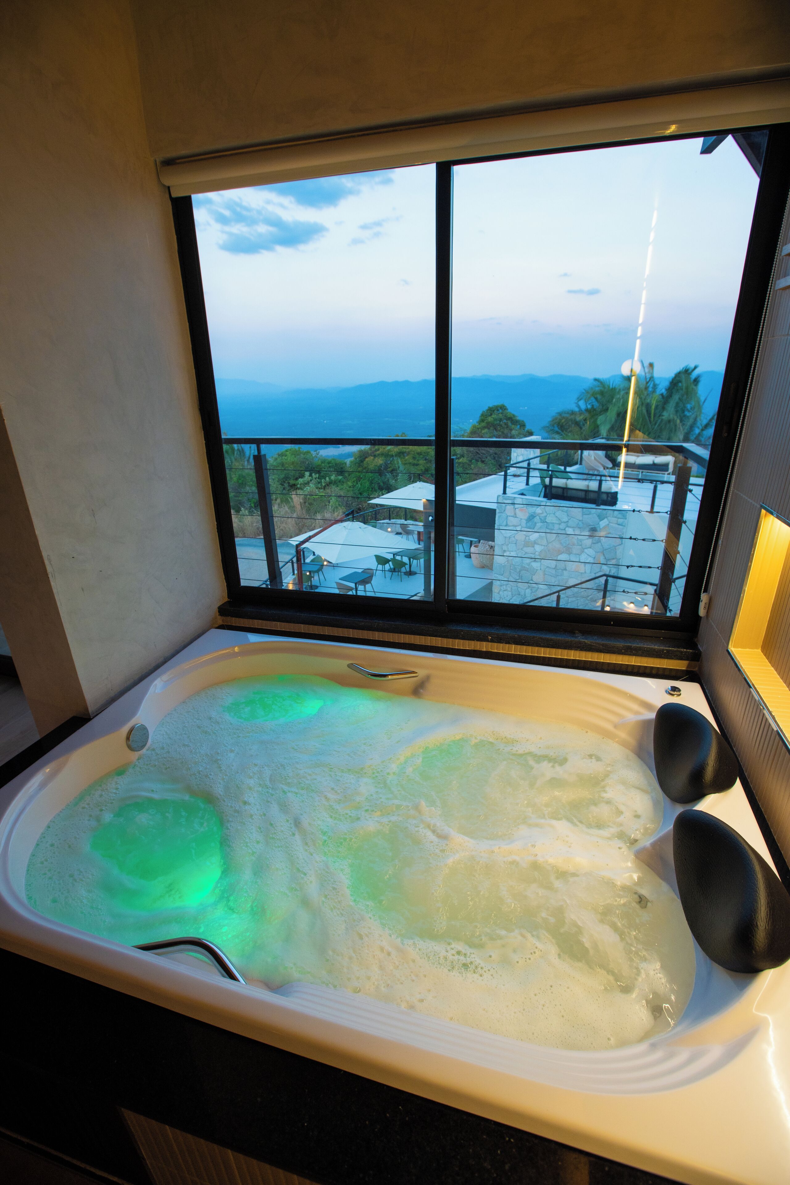 Deluxe Chalet, 1 King Bed with Sofa bed | Private spa tub