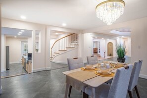 Dining - Stunning 5BR Oasis | 3-Acre Estate & Gorg View (Oyster Bay)