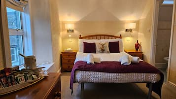 Kamar Double Deluks, 1 Tempat Tidur Queen | Dilengkapi dengan perabotan berbeda-beda, Wi-Fi gratis, dan seprai linen