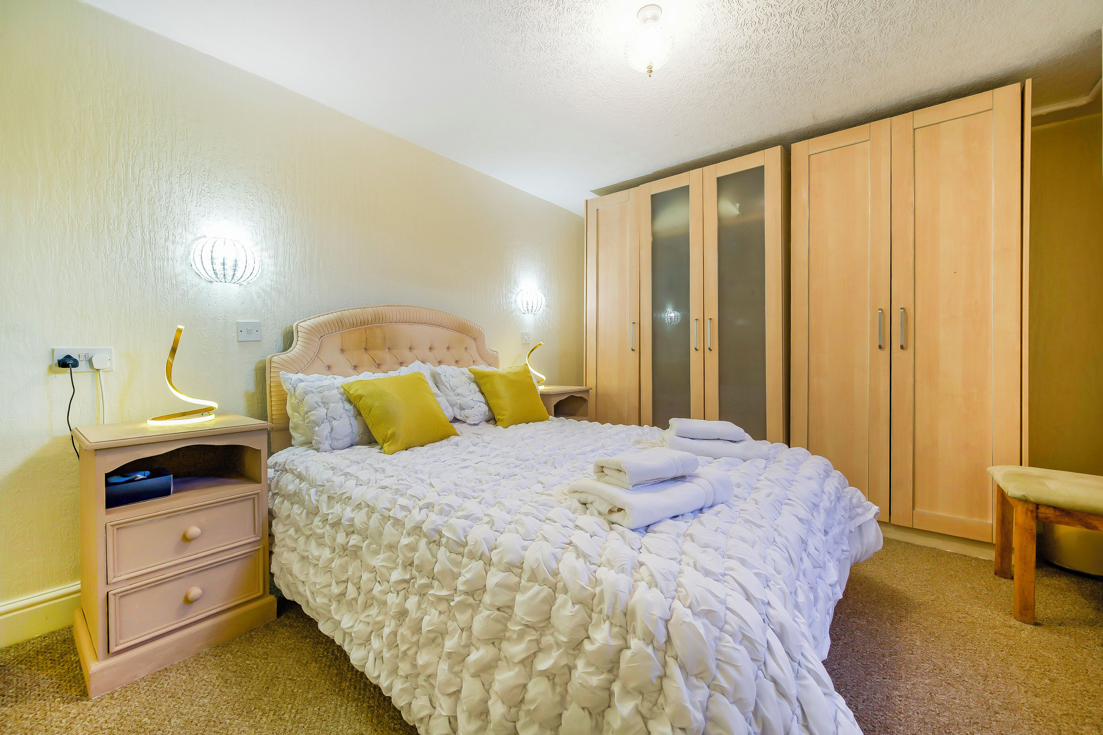 Individually furnished, free WiFi, bed sheets