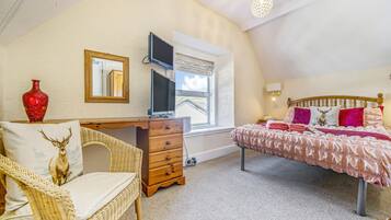 Deluxe kamer, 1 twee- of 2 eenpersoonsbedden, uitzicht op bergen | Gratis wifi