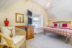 Quarto casal ou duplo luxo, vista para a montanha | Wi-Fi de cortesia