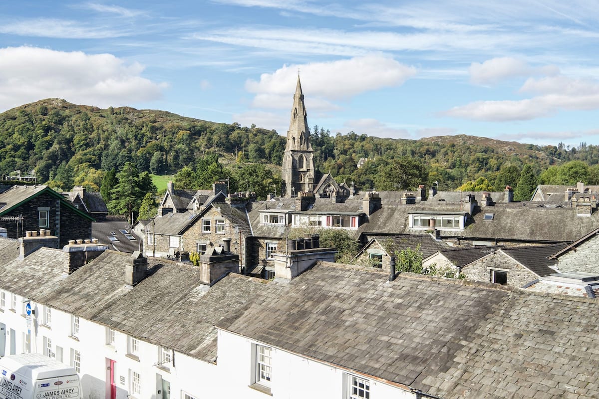 Yhden hengen deluxe-huone, vuoristonäköala | Yksilöllisesti kalustettu, työpöytä