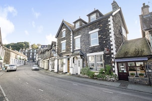 Deluxe Twin Room, 2 Single Beds, Courtyard View | Property entrance