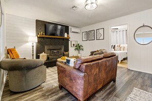 Televisión y futbolito 