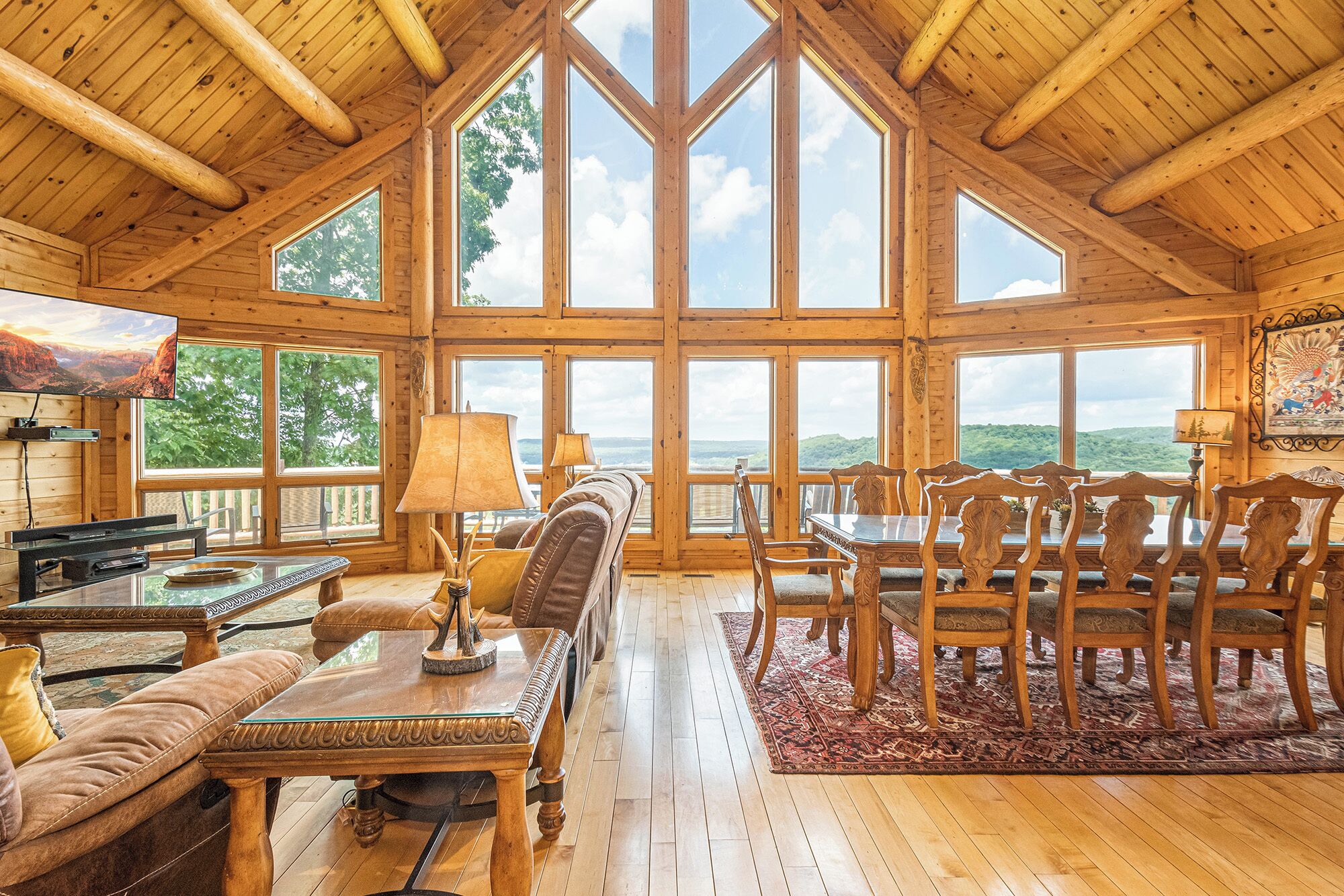 Televisión, chimenea y futbolito 