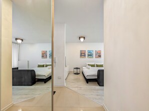 Iron/ironing board, WiFi, bed sheets - Tarnogaj Superior Apartment with Garden (Wrocław)