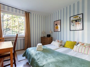Iron/ironing board, WiFi, bed sheets - Przymorze Comfort Apartment (Gdańsk)