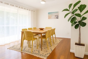 Dining - Valley Vista – Treetop Getaway with Pool & Firepit (Currumbin Valley)