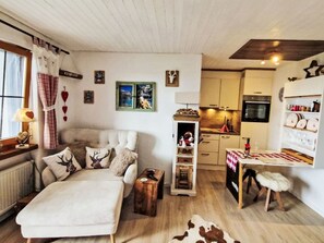 TV - La Siala Apt.34 by Interhome (Falera)
