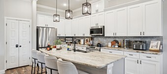 4 Bedroom Estate With Pool - 25 min TCU and AT&T