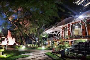 Terrace/patio - Hotel Borobudur Jakarta (Jakarta)