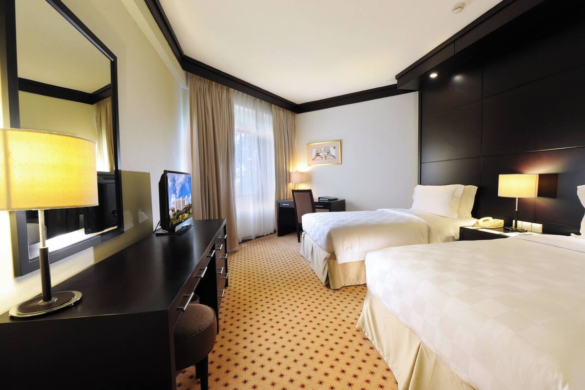 In-room safe, desk, iron/ironing board, free WiFi