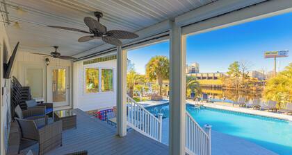 Paradise on Ocean Waterway Huge 5k sq ft w Private Pool/Boat Dock/Yard Sleeps 34