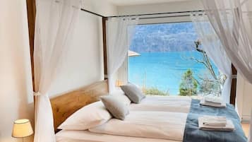 4 Schlafzimmer, Schreibtisch, Bügeleisen/Bügelbrett, Reisekinderbett