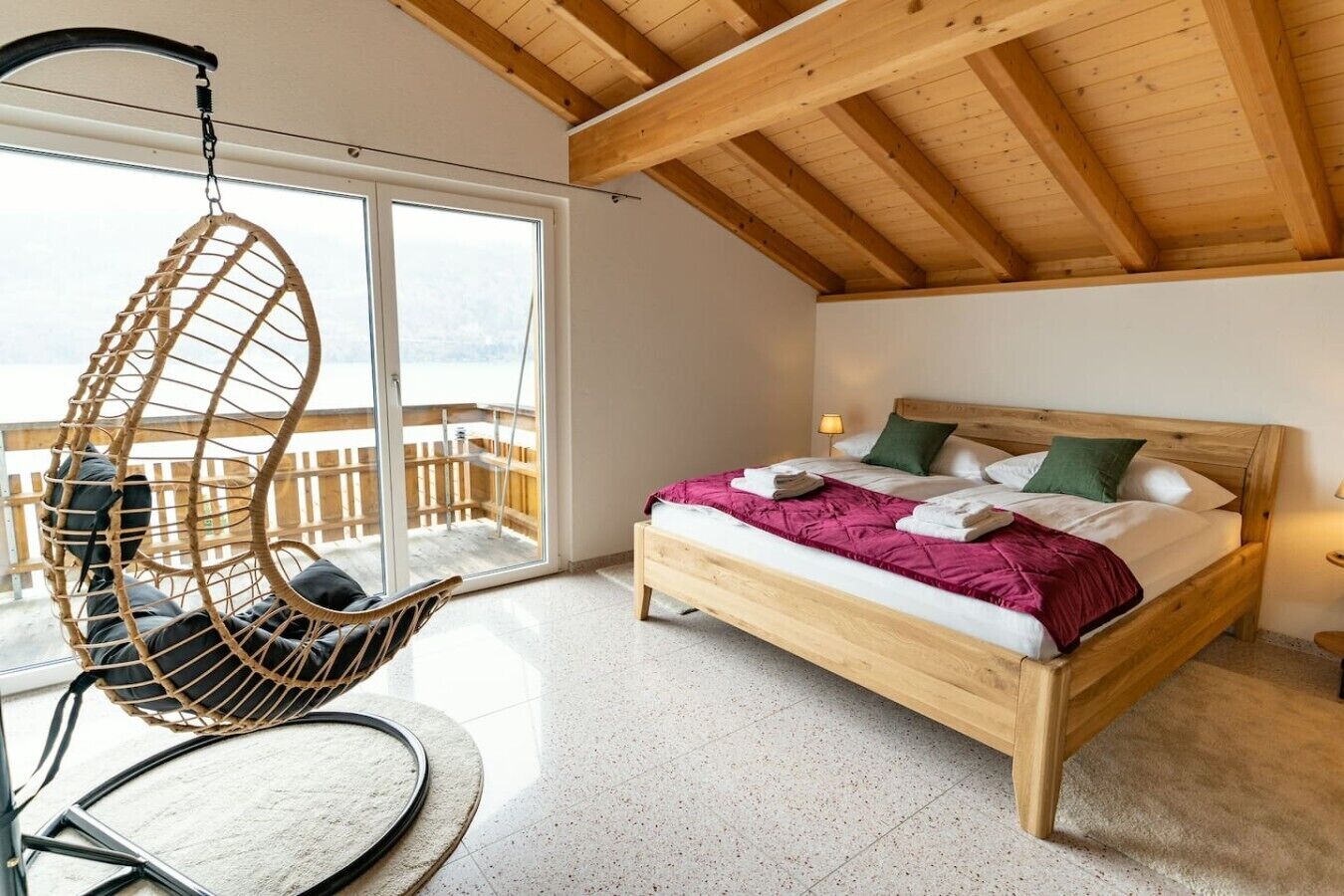 3 Schlafzimmer, Schreibtisch, Bügeleisen/Bügelbrett, Reisekinderbett