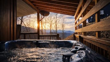 Bañera de hidromasaje al aire libre