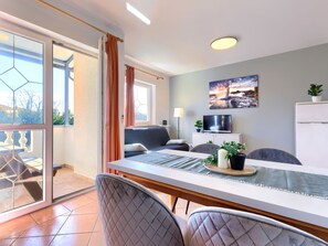 TV - Gordana by Interhome (Labin)