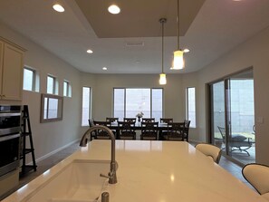 Dining - Spacious Luxe Stay -  Sleeps 10 (Albuquerque)
