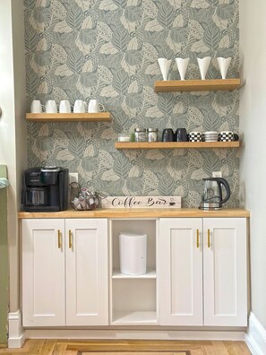 Interior - Beautifully restored 2-bdr w/ 2 ensuites. G&J on Queen's located downtown! (St. John's)