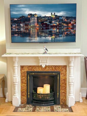 Interior - Beautifully restored 2-bdr w/ 2 ensuites. G&J on Queen's located downtown! (St. John's)