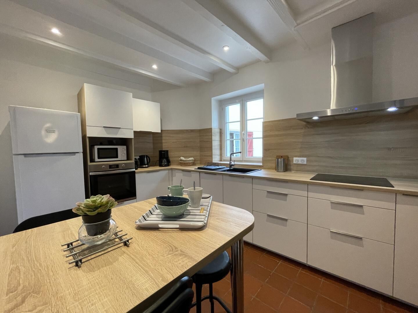 Fridge, microwave, dishwasher