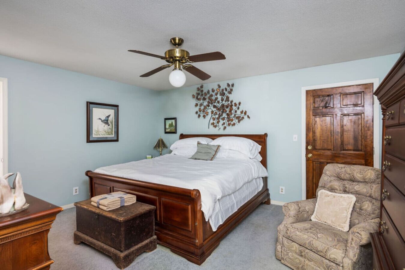 Bureau, fer et planche à repasser, Wi-Fi, draps fournis