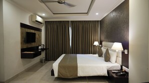 Executive Double Room, City View | Desk, soundproofing, free WiFi - Kiit Residency (Bhubaneshwar)
