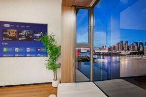 Elite-værelse til 4 personer - hawaiiansk terrasse - havudsigt | Individuelt design, individuel indretning, mørklægningsgardiner