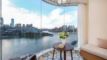 Blackout curtains, soundproofing, iron/ironing board, free WiFi