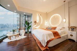 Suite Elite, varias camas, vista al océano | Ropa de cama hipoalergénica y decoración personalizada 