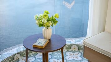 Blackout curtains, soundproofing, iron/ironing board, free WiFi