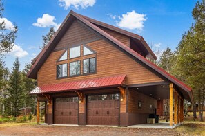 Exterior - Loft at Aspen, new construction just 16 miles from YNP/2 bedroom (Island Park)