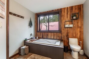 Hair dryer, towels - Loft at Aspen, new construction just 16 miles from YNP/2 bedroom (Island Park)