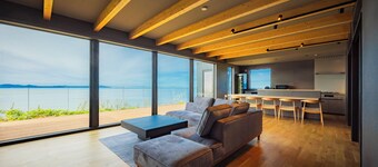 เดอะ ชิฮาจิ  