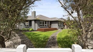 Apartment | Reception