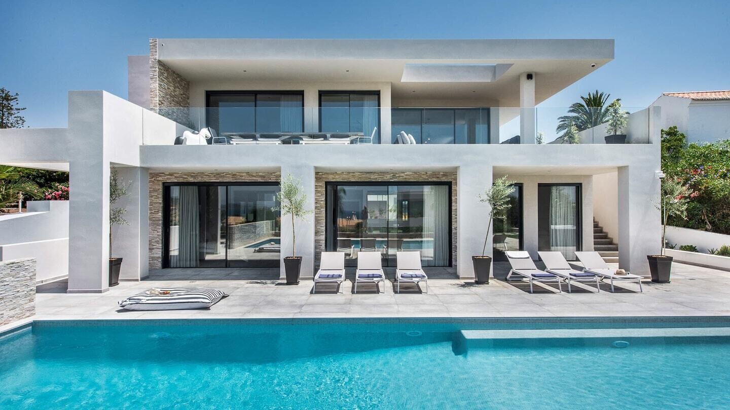 Et oppvarmet basseng