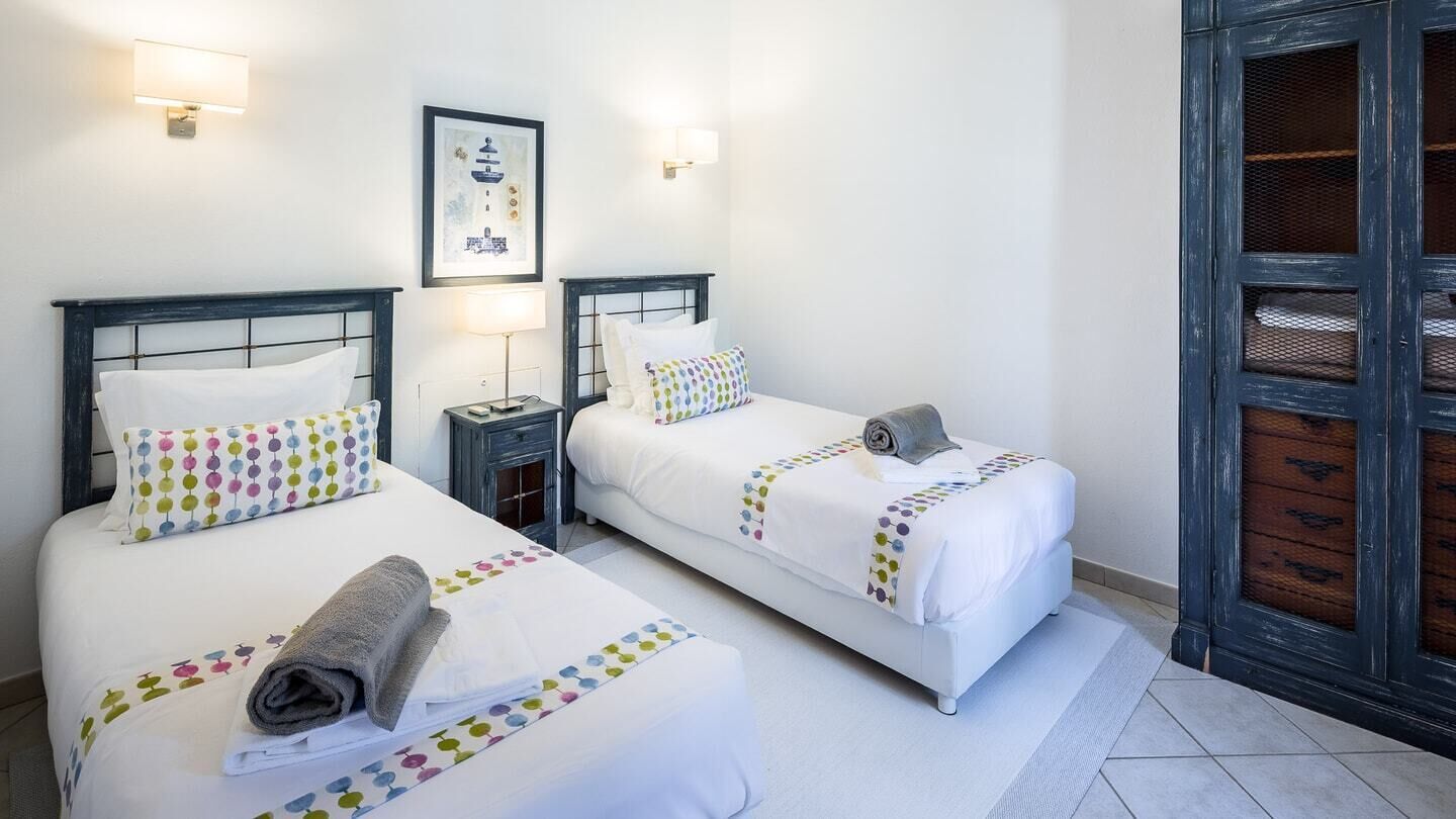 4 bedrooms, free WiFi, bed sheets