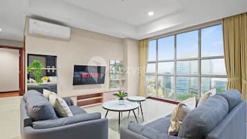 Apartment, 3 Bedrooms, City View | Living room | Smart TV, Netflix, streaming services