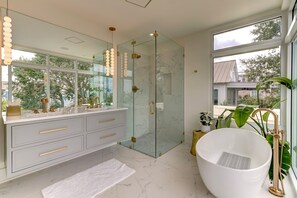 Shower, hair dryer, towels - Brand New Sleek Modern Home- 304 Carolina Blvd. (Isle Of Palms)