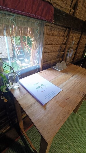 Desk, laptop workspace, free WiFi - Surya Kep Eco Resort & Restaurant (Krong Kaeb)